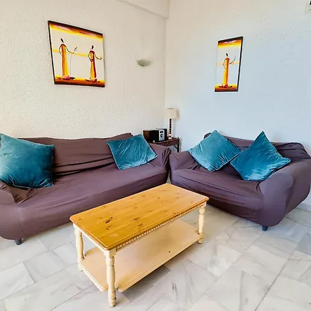Skol 935 - Cozy 2-bedroom With Amazing Sea Views Apartment